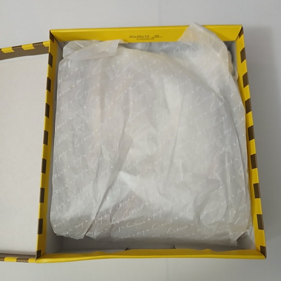 Elegant Cream Mules by Cleres M - Picture 11 of 11